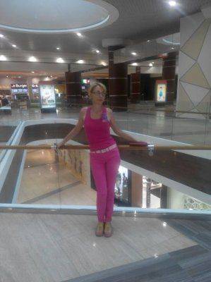 В Симферополе «патриотка Украины» на машине-вышиванке объявила войну водителям с российскими номерами