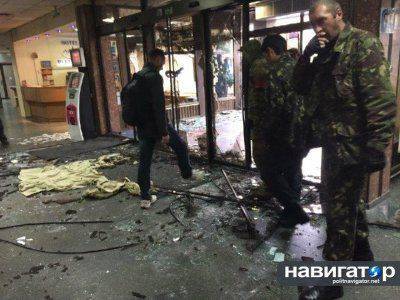 В Киеве «Правый сектор» штурмует здание гостиницы, слышны взрывы