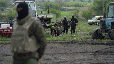 «Правый сектор» уничтожает тела неизвестных солдат