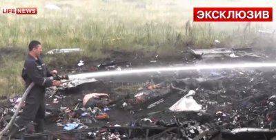 Эксклюзивные кадры с места крушения "Боинга"