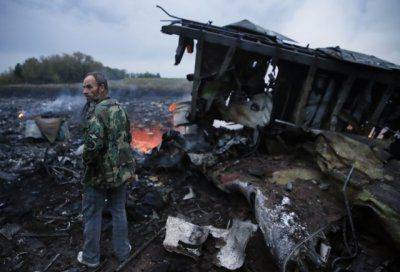 Очевидцы: пассажиры "Боинга" могли быть мертвы еще до катастрофы