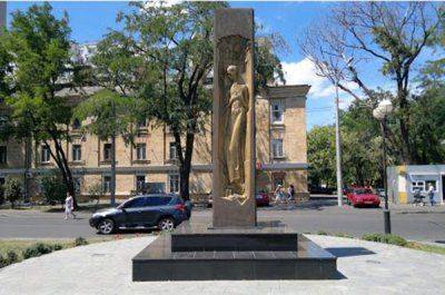 «Байки из склепа» настраивают на поражение