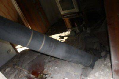 В ЛИСИЧАНСКЕ ОБНАРУЖЕНЫ НЕСКОЛЬКО РАКЕТ СИСТЕМЫ "СМЕРЧ", КОТОРЫМИ УКРАИНСКАЯ АРМИЯ ОБСТРЕЛИВАЕТ ГОРОД