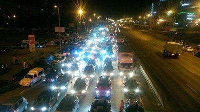 Сын Авакова и глава ДУСи Березенко устроили гонки в Киеве. А Ваши дети все еще умирают на фронте?