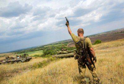 Донецкие ополченцы обнаружили темнокожих наемников в подбитом танке