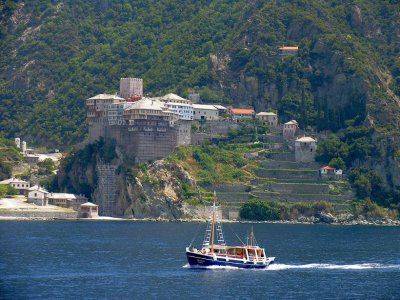 Афонские монахи благословили воинов Новоросии на победу