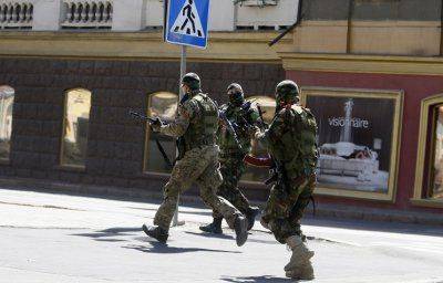 Очевидцы: ополченцы с помощью жителей Донецка ликвидировали группу украинских силовиков