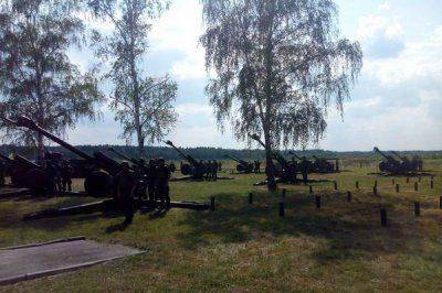 Аваков: к Мариуполю стягиваются силы Нацгвардии