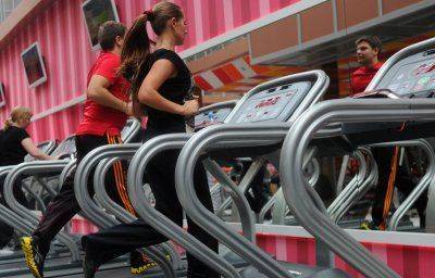 СМИ: Минтруд обязал работодателей оплачивать фитнес сотрудникам