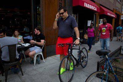 Из президента в посмешище