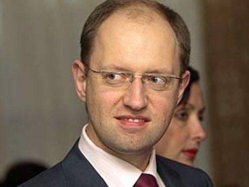 Яценюк объявил о формировании коалиции с блоком Порошенко