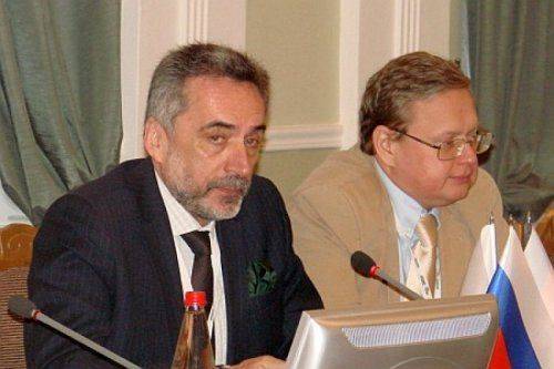 Порошенко зря надеется на объединение Украины по примеру Германии