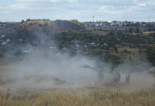 Сводка: интенсивность обстрелов растет, разрушены жилые дома, убиты ополченцы и мирные жители