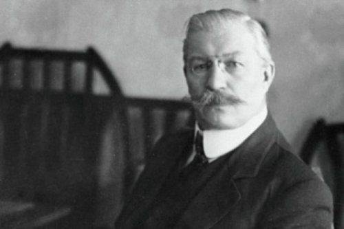 Кадет Павел Милюков против Петра Порошенко