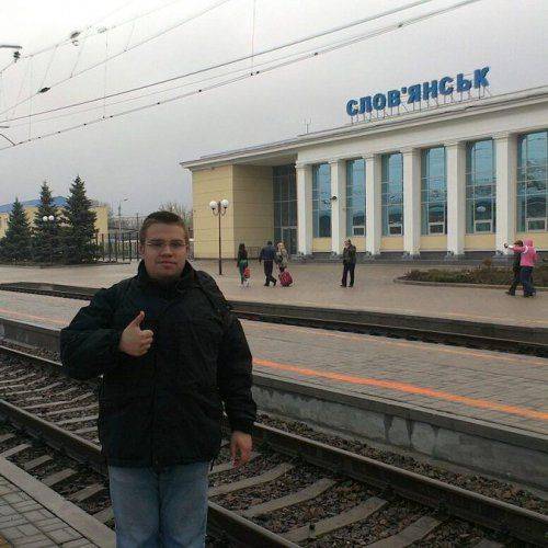 Падшие: украинский журналист пропагандирует детскую игрушку в виде «Одесской Хатыни»