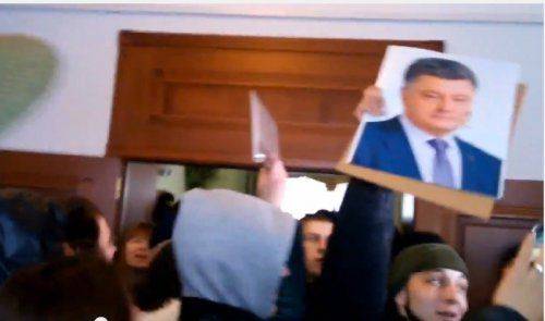 "Порох - Х..ло"! Винница вышла на антипрезидентский Майдан