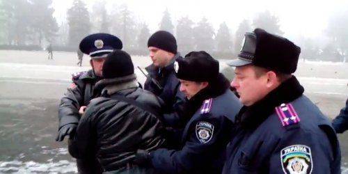 Одессита арестовали за георгиевскую ленточку