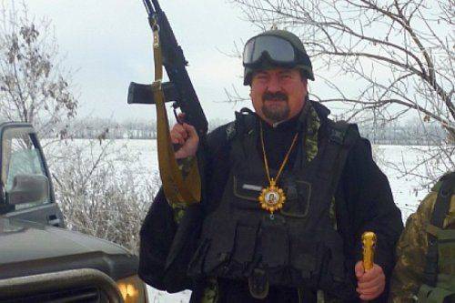 Епископ Ужгородский в Рождество стрелял в «ватников» и благословлял снаряды