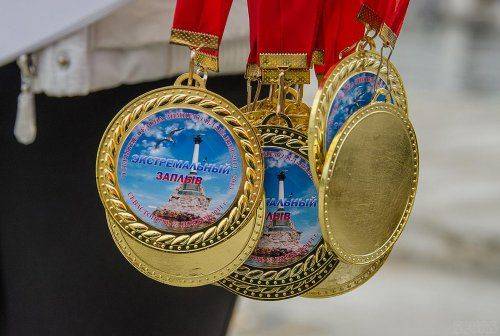 Днепропетровский пловец-экстремал совершит форсирование Керченского пролива в годовщину Дня Победы и освобождения Крыма от фашистских захватчиков