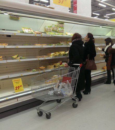 В Европу – с чистой совестью! Украинцы скупают туалетную бумагу  