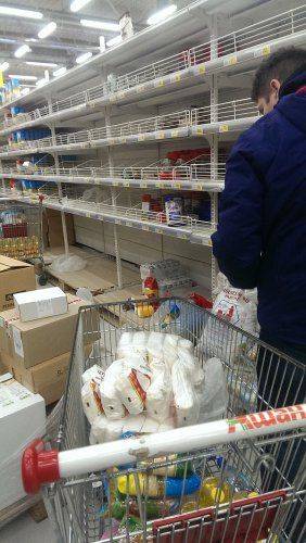 В Европу – с чистой совестью! Украинцы скупают туалетную бумагу  