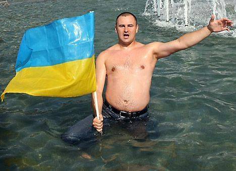 Настоящий украинец, а не тупой галичанин сравнил гимны Украины и России 