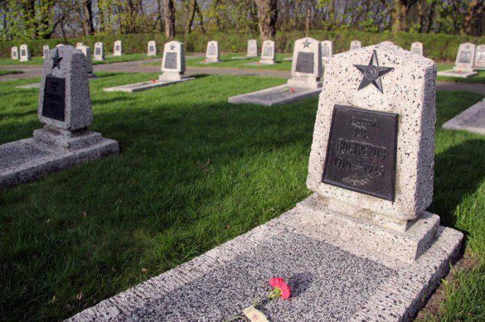 Европейские ценности против украинской дикости. Фоторепортаж из Зеелов