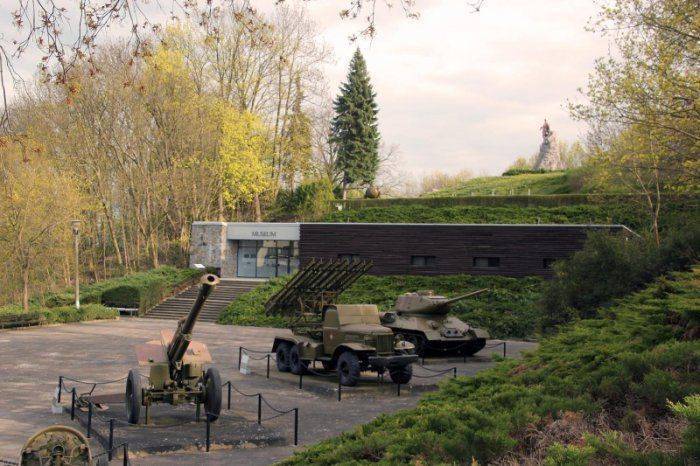 Европейские ценности против украинской дикости. Фоторепортаж из Зеелов