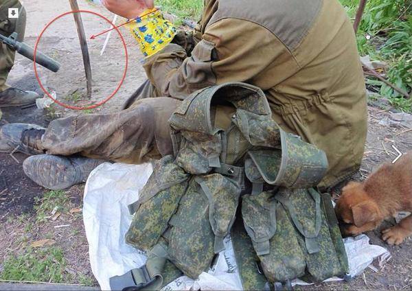 Фото бандеровца, отрезавшего пальцы военнопленному