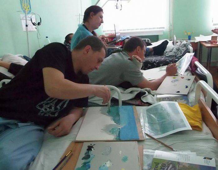 Арт-терапия для убийц: картинки героев АТО украсят школы и музеи Днепропетровщины 