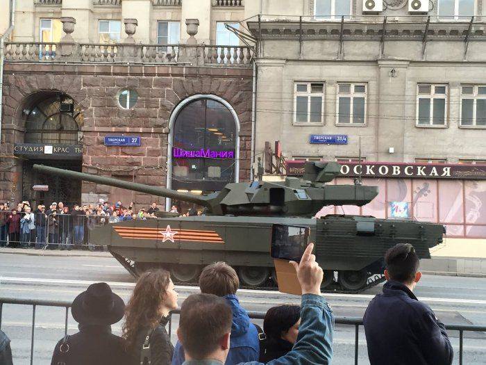 Предлолагается сокращение объемов закупки танков Т-14 "Армата" - СМИ