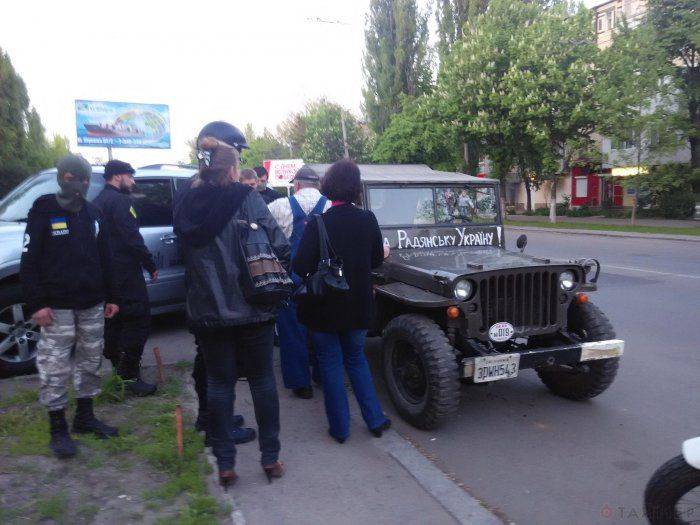«Автомайдановцы» напали на водителя раритетного «Виллиса»
