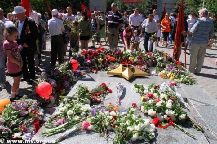 День Победы в Мелитополе: «героя АТО» освистали за упоминание «сапог оккупанта» 