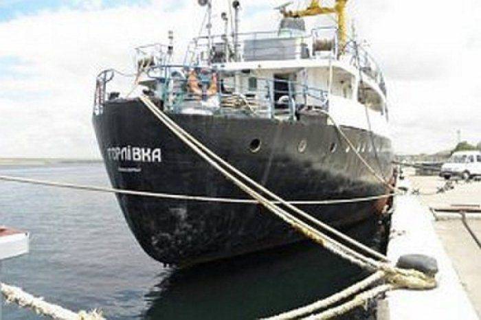 Пробивая дно