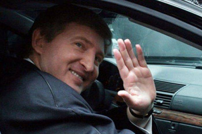 Оно не тонет: Почему Ахметов выжил при хунте?