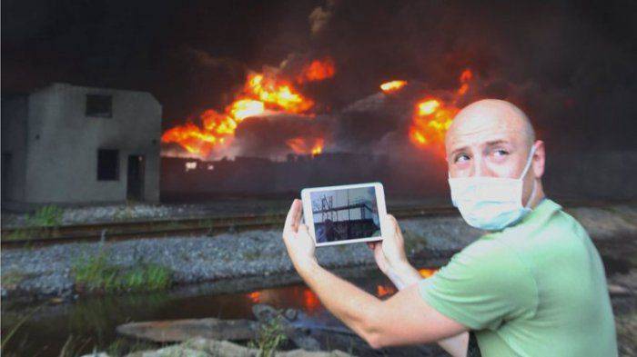 О пожаре на нефтебазе под Киевом за пять минут