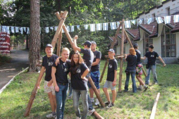 Днепропетровских боевиков-тинейджеров готовят под флагом Израиля