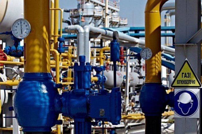 Яценюк намерен продолжить сосать российский газ