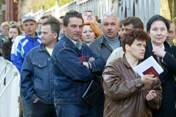 Евроинтегрировали, да не выевроинтегрировали: Украина до сих пор живет на переводы заробитчан из России 