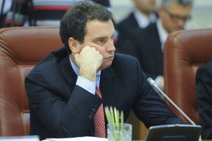 Коррупционер Абромавичус: Воровать можно только при поддержке США