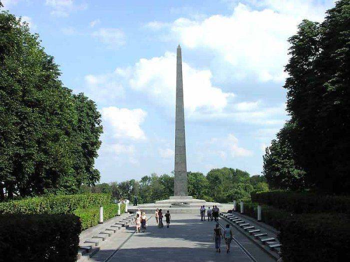 В Киеве варвары намерены «десоветизировать» памятник Славы