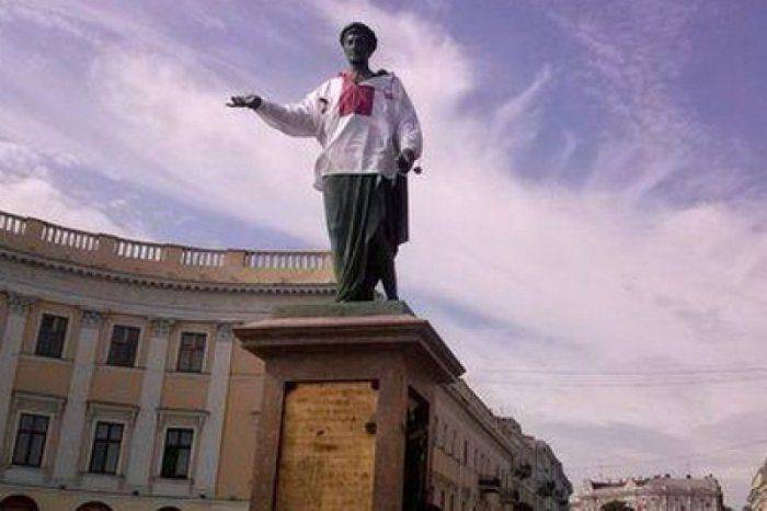 Годовщину Независимости одесский Дюк встретит в вышиванке