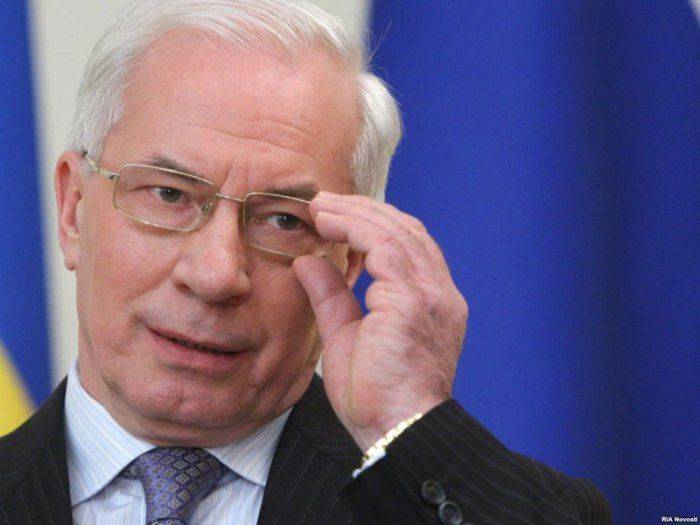 Азаров: Украину ждет экономический крах