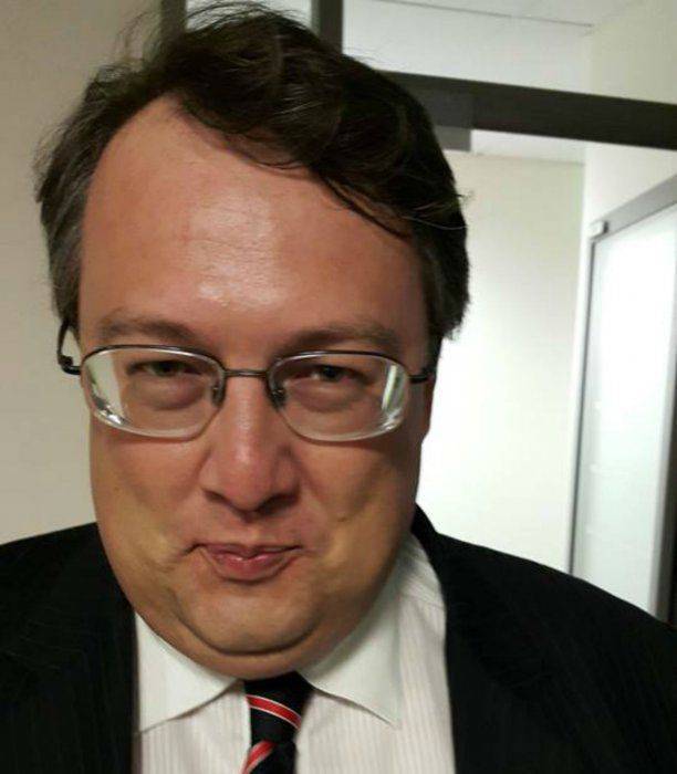 У Антоши Геращенко очередное обострение:  Россия предложила Украине обменять Донбасс на отказ от Крыма