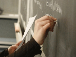 Хунта воюет с учеными. Минобрнауки лишает научных званий «за сепаратизм»