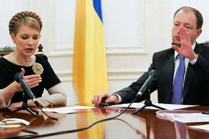 Тимошенко хочет посадить Яценюка