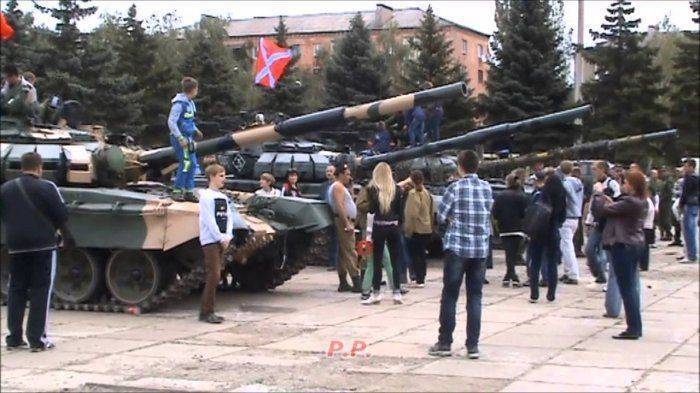 Горловка День танкиста. Центр занятости