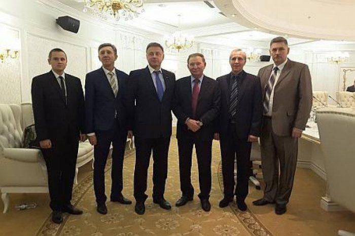 Украине велели соблюдать минские договоренности и отвести войска 