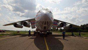 Борт МЧС РФ с 14 тяжелобольными детьми из Донбасса вылетел в Петербург  