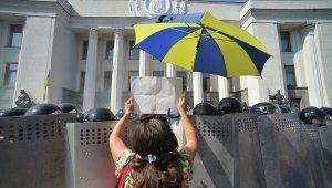 Жак Сапир: беспорядки в Киеве были ожидаемы, Порошенко грозит изоляция